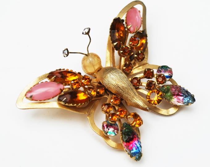Selini Butterfly Brooch - Amber Pink Rhinestone - Watermelon Color Givre Crystal - Gold metal - Insect pin