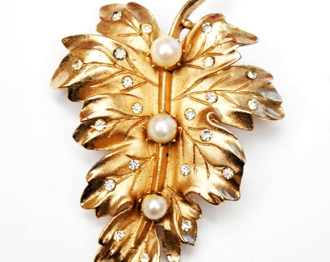 Coro Leaf Brooch - Gold - Rhinestone - White Pearls - Signed pin