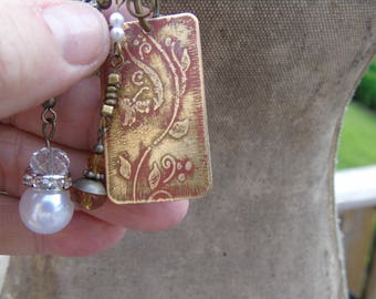 Victorian etched metal charm necklace