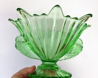 Vintage Art deco green glass bowl with dove bird handles by STS Abel Zagreb of Yugoslavia