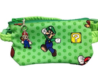 Insulin Pump Pouch Mario with matching zip charm.