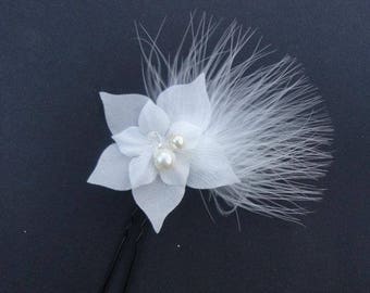 Silk flower bridal fascinator, wedding pic, feathers, Bridal hair accessory