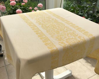 STUNNING SWEDISH TABLECLOTH / Shiny cloth / Scandinavian / Cotton / Textile / Vintage / Light yellow / Woven tablecloth / Floral