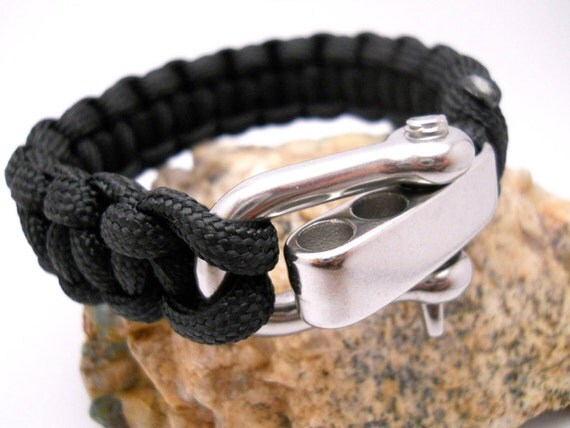 Paracord Survival Bracelet Stainless Steel Adjustable Shackle