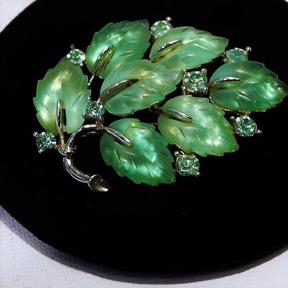 LISNER Fruit Salad Brooch / Vaseline Glass / Frosted Lucite / Rhinestone Brooch / 1960s Mid Century Fashion / Designer LISNER Jewelry