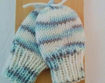 Baby boy 0-3 months mittens marbled colors