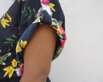 ADD SHOULDER TABS on kaftans.