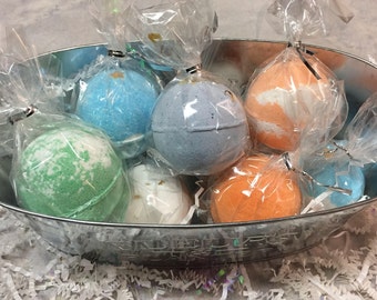 8 ASSORTED BATH BOMBS