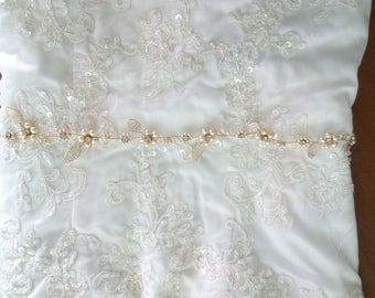Thin Bridal sash, Thin Bridal belt Thin Wedding belt, Pearl Bridal Belt, Pearl Bridal sash Gold Bridal Sash Gold Bridal belt Leaf Belt Layla
