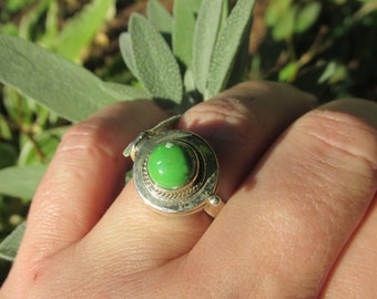 Adorable Rare Australian Gaspeite Locket Ring Size 9 US, 925 Silver, One of a Kind Stone, Secret Notes, Photo or Ashes
