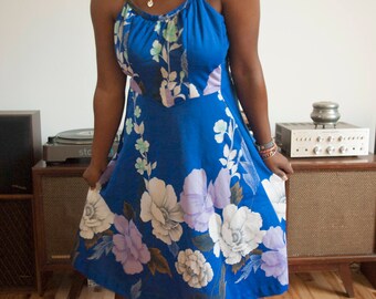Vintage Clothing 1970s Women's Blue Floral Malihini Hawaii Designer's Collection Sundress size medium/large adjustable straps