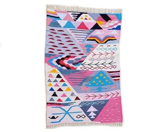 67"X46" Handwoven moroccan kilim rug, boucherouite rug, handmade rug, geometric pattern, colorful rug, chic ethnic, moroccan decor