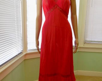 Vintage RED Slip Dress/Full Slip Dress Slip/Full Red Slip/Crystal Pleats/Pin Up/Mad Men Lingerie/VANITY FAIR/50s Vintage Lingerie/Size 32