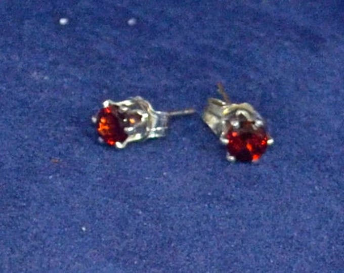 Red Garnet Studs, 4mm Round, Natural, Set in Sterling Silver E1091