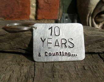 10 Year Wedding Anniversary Tin Aluminium Keyring Keychain Ten YEARS and Counting Gifts for Men Him Tenth Husband Wife Jewelry FREE POST
