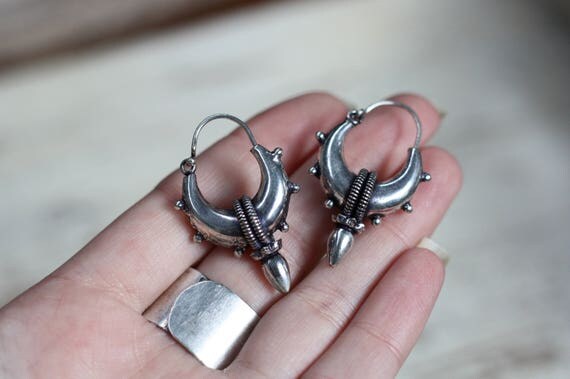 TRIBAL EARRINGS - Tribal jewellery- Vintage inspired earrings - Lotus Flower- Silver Plated - Gift- Spike earrings- Earring set- Must have