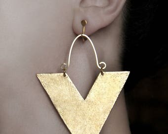 Big abstract earrings Clip on dangles Statement jewelry African screw back earring Gold large Dangling jewelry Triangle earrings Modern gift