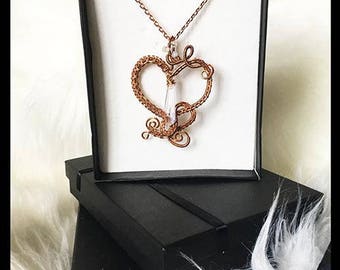 Necklace heart shaped Swarovski crystals and moonstones