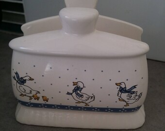 Vintage Series of Duck Table Napkin Holder