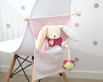 First days without blanket! put blanket or small treasures