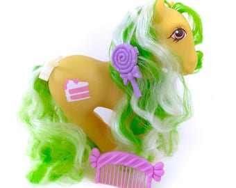 G1 My Little Pony Lemon Treats COMPLETE With Hair Clip Barrette Comb Cake Pie Factory Curls Original 80s Retro Hasbro Pegasus Winged MLP