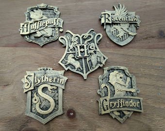 Harry Potter Hogwarts House Crests - Gryffindor, Slytherin, Ravenclaw, Hufflepuff 3D Print