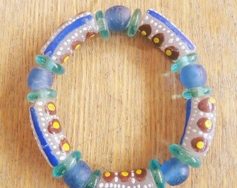 Bracelet EMEKA en perle de verre du Ghana by MamaLua design