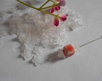 set of 50 bead caps flower 5 Petals white