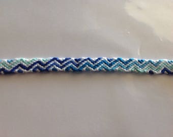 Bracelet Brazilian blue and white zigzag