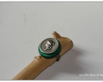 Bague boutons vert et argenté "portrait de femme"