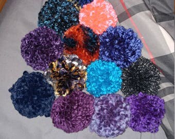 pom pom, hat pom pom, hat accessory, beanie accessory, acrylic yarn, polyester yarn, wool yarn