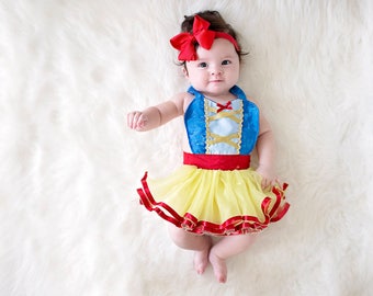 SNOW WHITE costume baby, Snow White dress, Snow White baby costume, newborn photo prop, princess baby shower, baby girl cake smash outfit