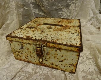 NEAT Vintage Shabby Industrial Rusty Metal Lunch Tool Box