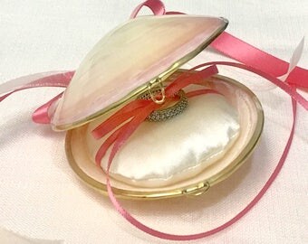 Shell Jewelry Box with Ribbons and Optional Silk Pillow. Seashell Ring Box, Beach Wedding, Ring Bearer, Bridesmaid Jewelry Box