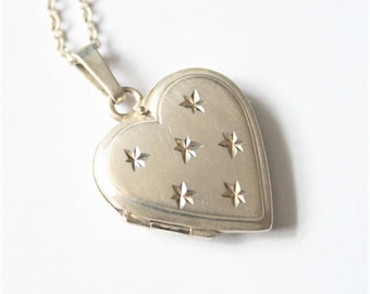 Vintage sterling silver locket.Heart locket. Locket and chain. Vintage silver jewellery