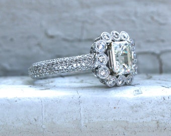 Beautiful Vintage 18K White Gold Diamond and Emerald Cut Diamond Halo Ring - 2.20ct.