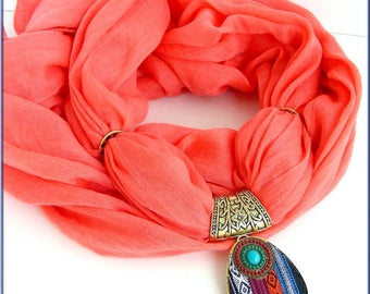 Bijou de Foulard / Bélière - Pendentif toile ethnique et écharpe Orange/ Corail