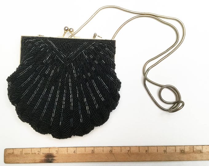 Black beaded scallop evening bag - Signed Made in China - vintage hand bag purse Clutch - gold snake chain strap