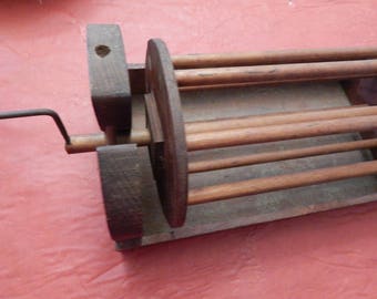 PRIMITIVE SQUIRREL CAGE---Yarn Winder---Swift---Vintage