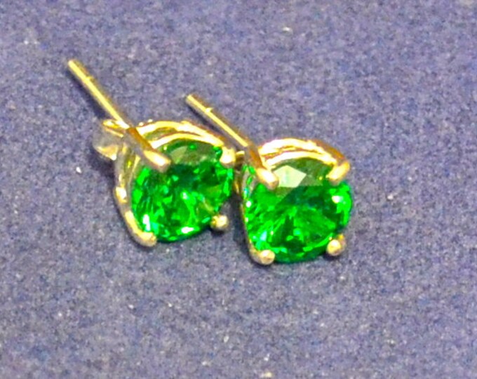 Green Zircon Studs, 7mm Round, Natural, Set in Sterling Silver E1097