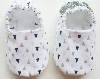 Baby Booties, Baby Gifts, Baby Slippers, Baby Crib Shoes, Baby Moccs, Baby Boy Shoes, Baby Shoes, Grey Chevron Baby Slippers, Blue Boy Shoes