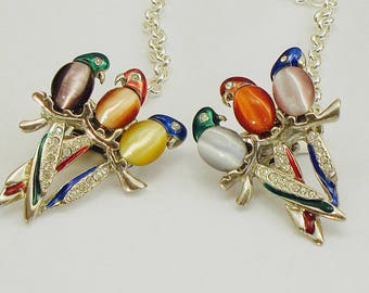 Colorful Parrots Sweater Clips, collar clips,vintage jewelry,costume jewelry, scarf clips,retro style, 1950's look, cardigan clips, fashion