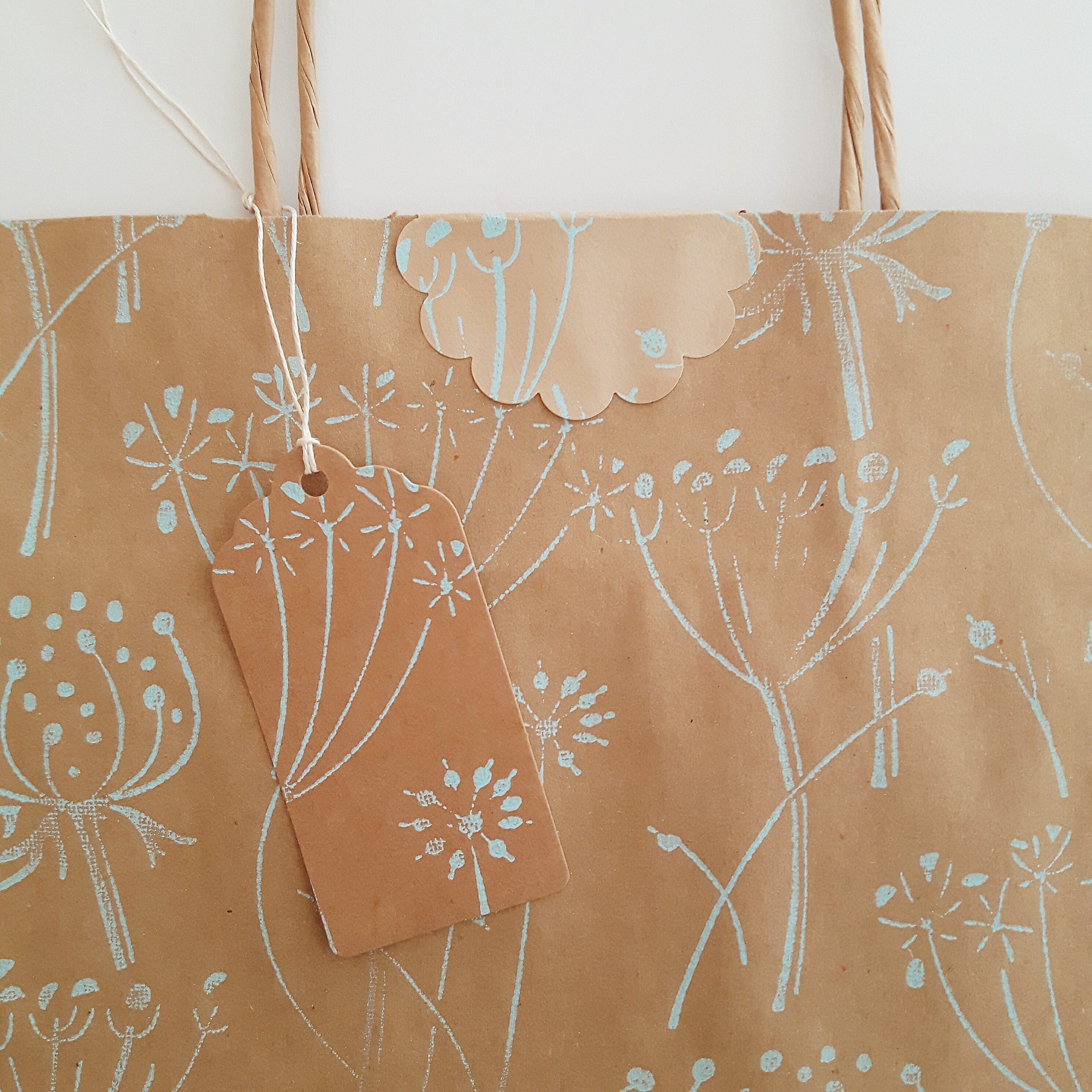 Floral Gift Bag Set // Medium Kraft Gift Bag with Seed Head Print