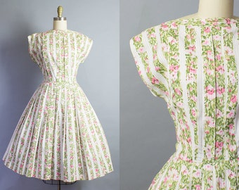 1950s Floral Stripe Dress/ Medium (36B/29W)