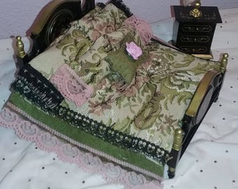 Victorian Tapestry Comforter