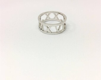 Roman Numeral Ring- Custom Roman Numeral Ring, Custom Ring- Anniversary Ring- Anniversary Date Ring- Personalized Roman Numeral Ring