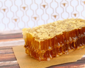 Honeycomb. 100% Pure Raw Organic Wildflower Honey in a Comb.
