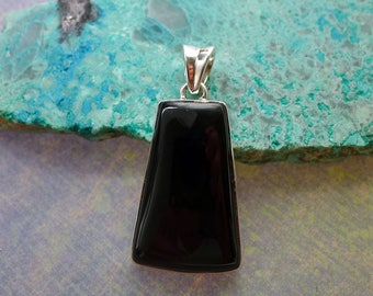 Sterling Silver Black Onyx Pendant, Trapezoid Black Onyx Necklace, .925 Silver Gemstone Jewelry - SE-GSP374X
