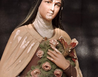 Religious Plaster St Thérèse Statue - Tall Saint Theresa Chalk Sculpture - Vintage Religious Icon - Nordic Home - Christian Art Figurine