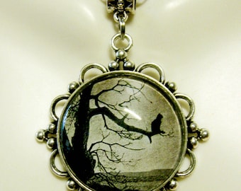 Steinlen cat out on a limb pendant with chain - CAP26-035